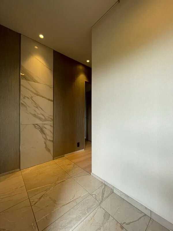 Dash Living Aoyama - Interior - ["Flooring", "Floor", "Ceiling"]