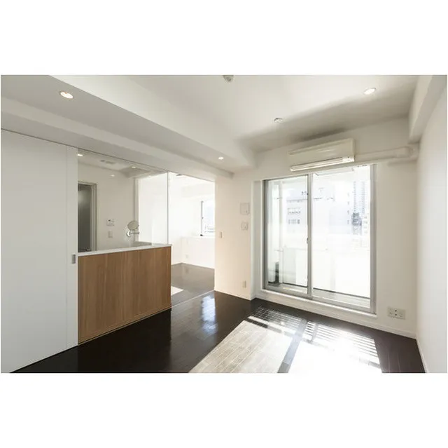 Comforia Shinkawa - Interior - ["Building", "Window", "Cabinetry"]