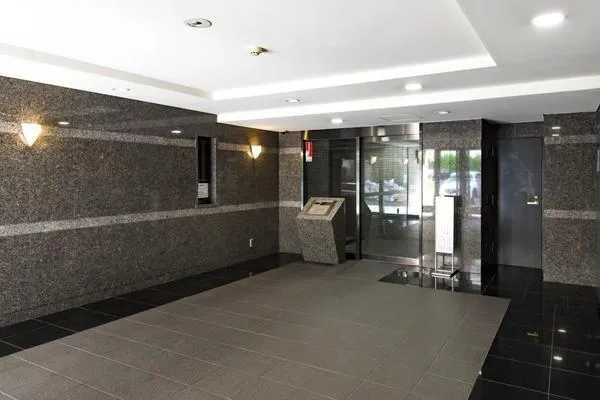 Louvre Takadanobaba - Exterior - []