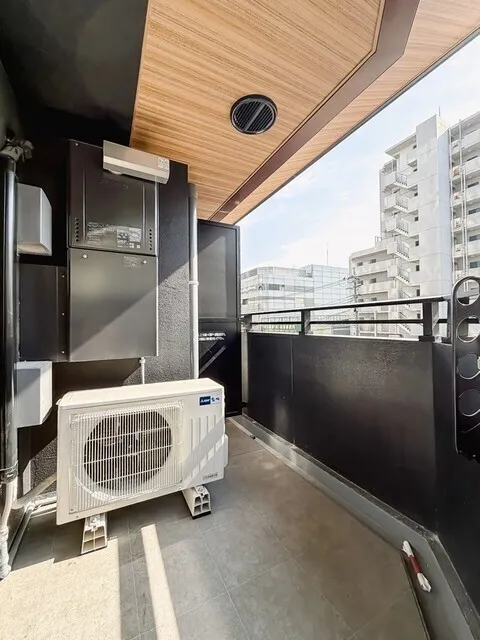 Brookside Residence Kiba - Interior - ["Metal", "Ceiling", "Glass"]