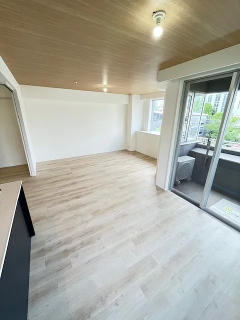 RESIDIA Tower Kami-Ikebukuro (Park Building) - Interior - ["Flooring", "Floor", "Wood"]