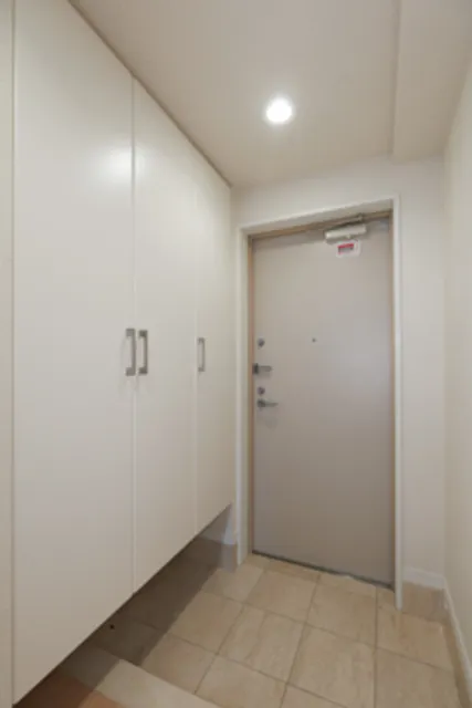 Park Axis  Akasaka Tangozaka - Interior - ["Door", "Fixture", "Floor"]