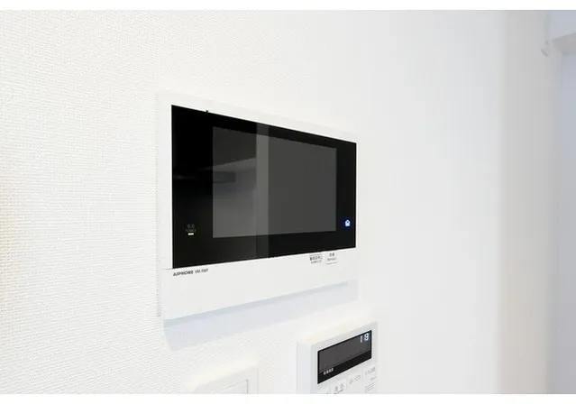Comforia Liv Nagafukucho - Interior - ["Electronic device", "Display device", "Electronics"]