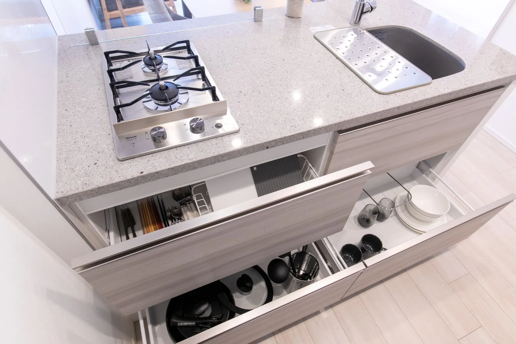 Hmlet Temma doshin - Interior - ["Kitchen", "Countertop", "Flooring"]