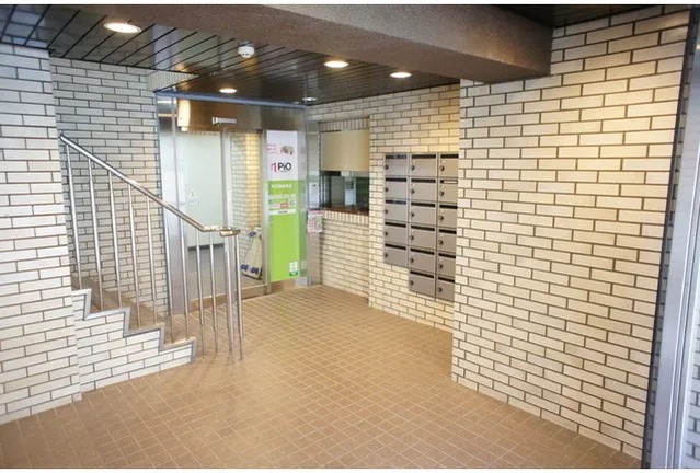 Belfan Nishiazabu - Exterior - ["Fixture", "Rectangle", "Flooring"]