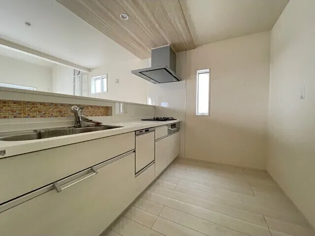 Kolet Itabashi Yotsuba #04 - Interior - ["Kitchen Sink", "Kitchen", "Flooring"]