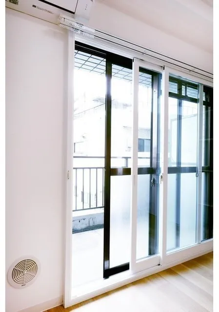 Wilterrace Oshiage - Interior - ["Interior design", "Door", "Glass"]
