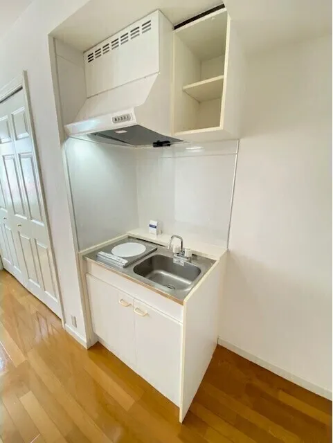 Mill Creek Sakurayama - Interior - ["Floor", "Apartment", "Major appliance"]