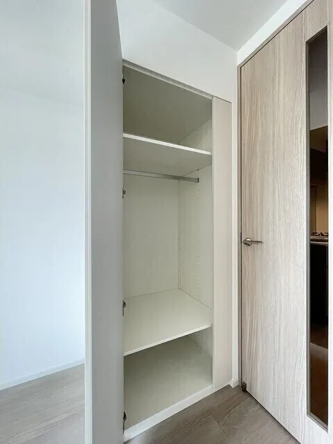 Stylio Kamata West - Interior - ["Flooring", "Wood", "Floor"]