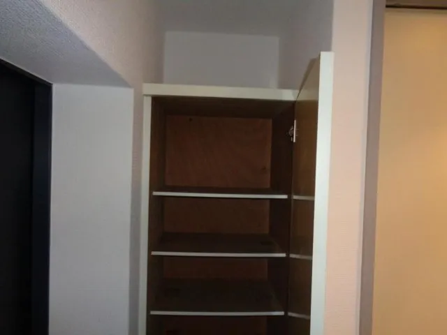 Sky Court Shinjuku Ochiai No. 5 - Interior - ["Wall", "Wood", "Shelving"]