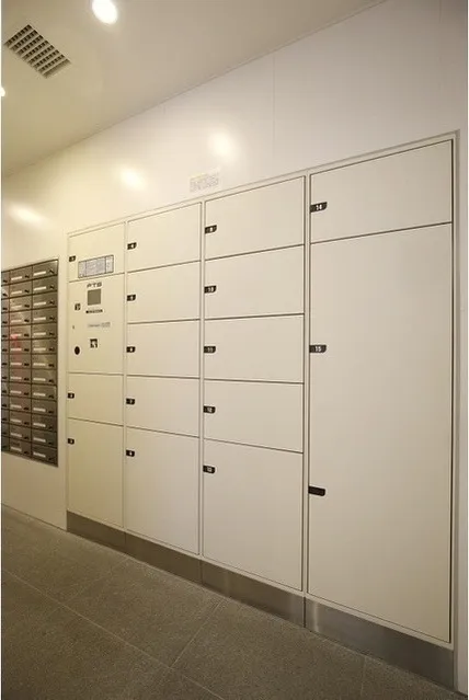 Comforia Asakusabashi - Other - ["Glass", "Locker", "Household hardware"]