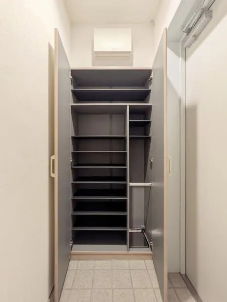 City Forest Morishita - Interior - ["Wood", "Flooring", "Shelving"]