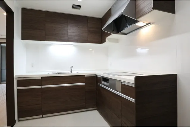 Atago View Apartments - Interior - ["Room", "Property", "Cabinetry"]