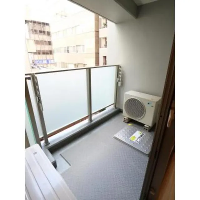 Court Luxuria Ningyocho - Interior - ["Building", "Window", "Floor"]