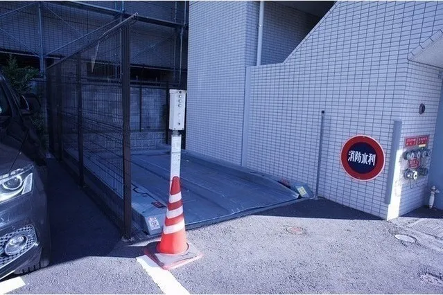 Rugente Takanawadai - Other - ["Metal", "Asphalt", "Vehicle"]