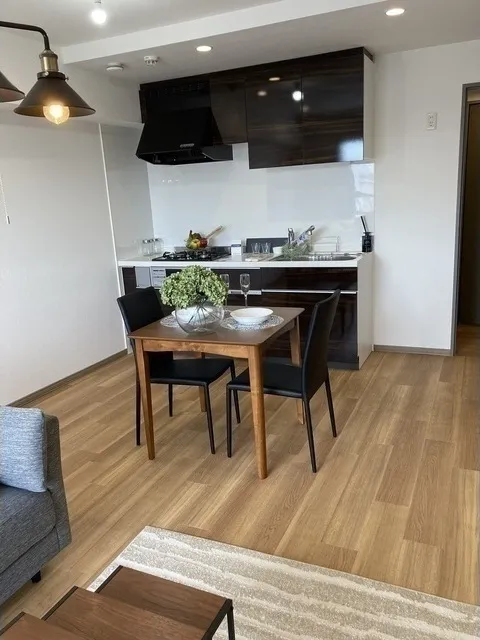LOOP-M - Interior - ["Table", "Property", "Furniture"]