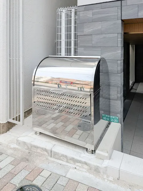 Tasuki Smart Shin-Otsuka III - Exterior - ["Composite material", "Metal", "Concrete"]