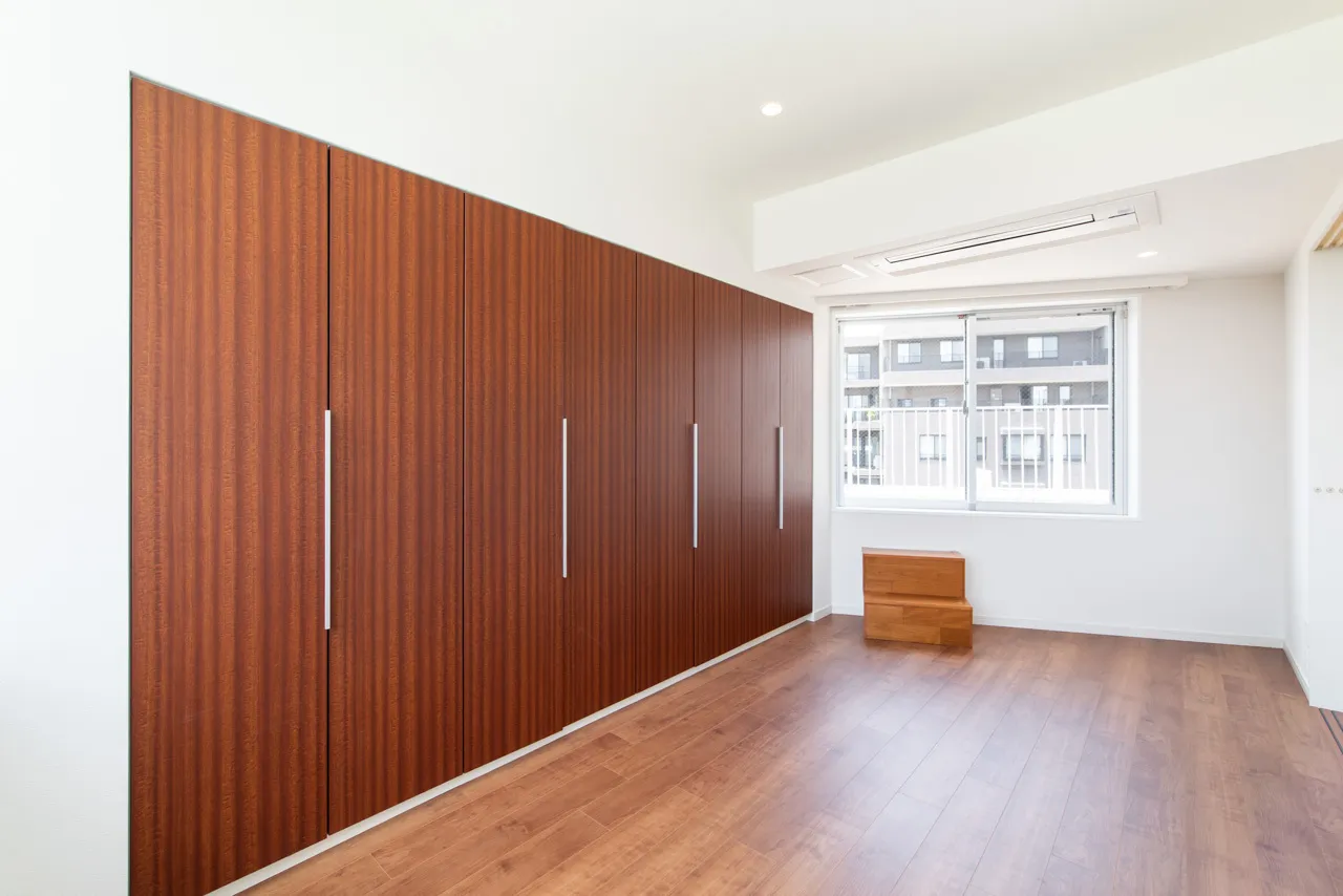 Apartments Motoazabu Uchidasaka - Interior - ["Flooring", "Wood flooring", "Wood"]