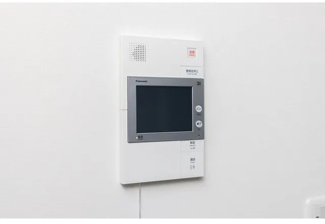 Hulic Narimasu - Interior - ["Electronic device", "Technology", "Machine"]