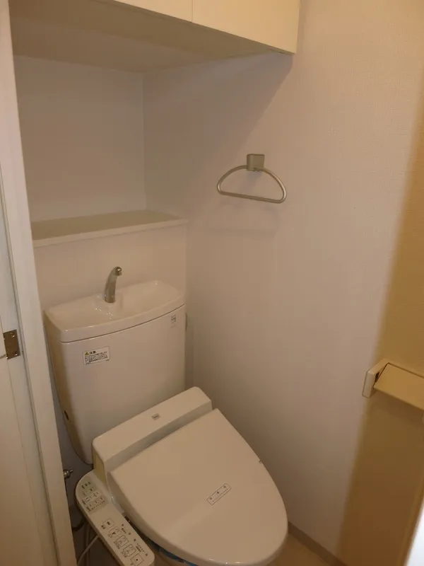 Laxrass New Okachimachi - Interior - ["Plumbing fixture", "Bathroom", "Flooring"]