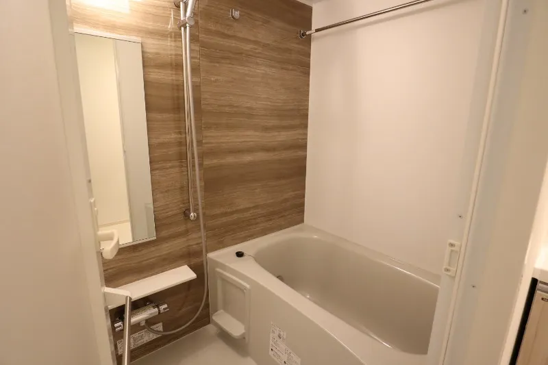 Atrio Flats Nakano - Interior - ["Property", "Bathtub", "Bathroom"]