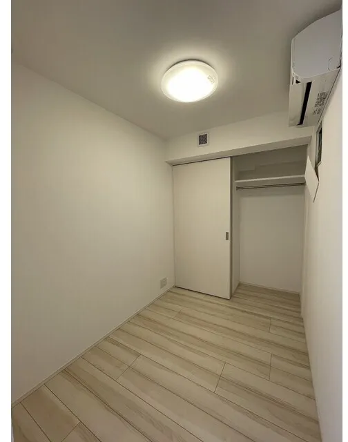 Comforia Liv Hirai MUTIO - Interior - ["Flooring", "Floor", "Ceiling"]