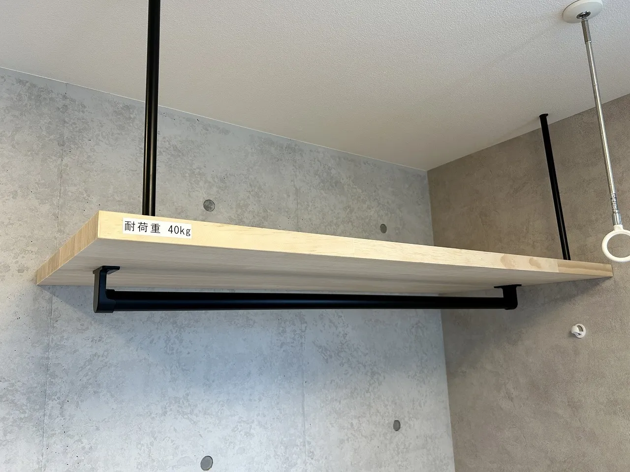 LiveFlat Sendagi - Interior - ["Wood", "Rectangle", "Wall"]