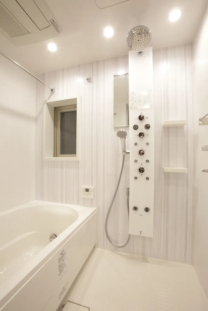 Blanciesta Hakusan - Interior - ["Bathtub", "Plumbing fixture", "Fixture"]