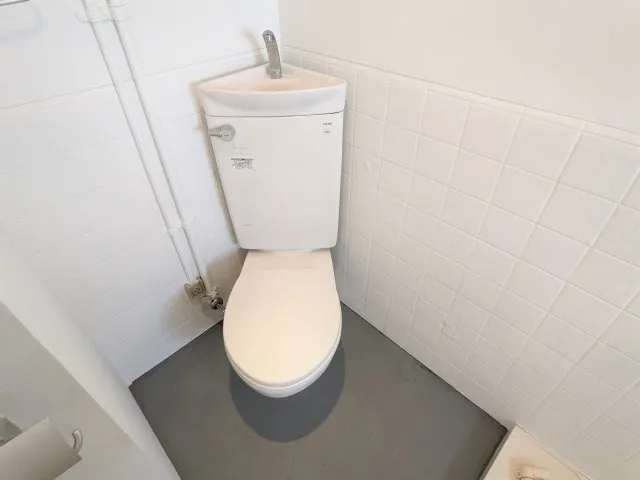 Tete Zoshigaya - Interior - ["Toilet seat", "Toilet", "Bathroom"]