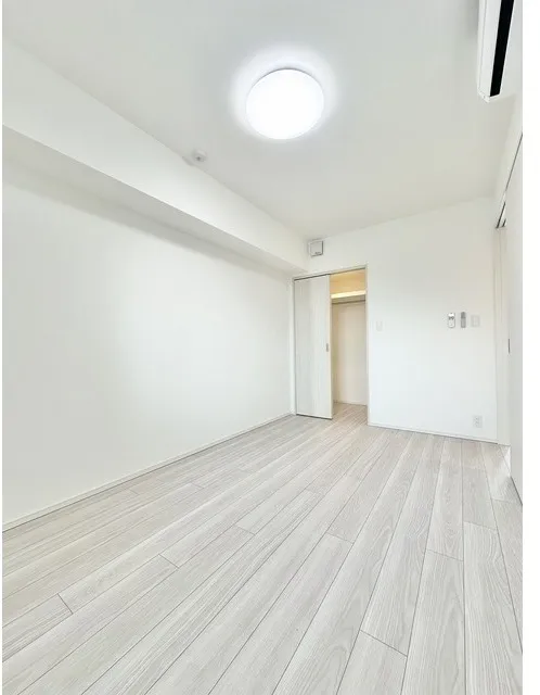 Comforia Liv Sumiyoshi Chida - Interior - ["Flooring", "Floor", "Ceiling"]