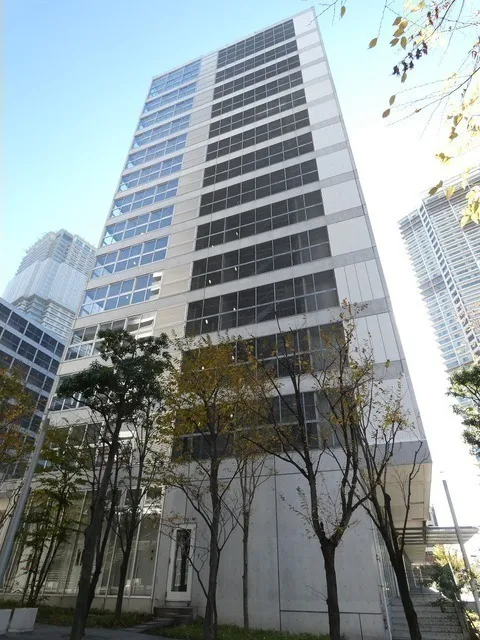 Shinonome Canal Court CODAN Building No.12 - Exterior - ["Skyscraper", "Building", "Daytime"]