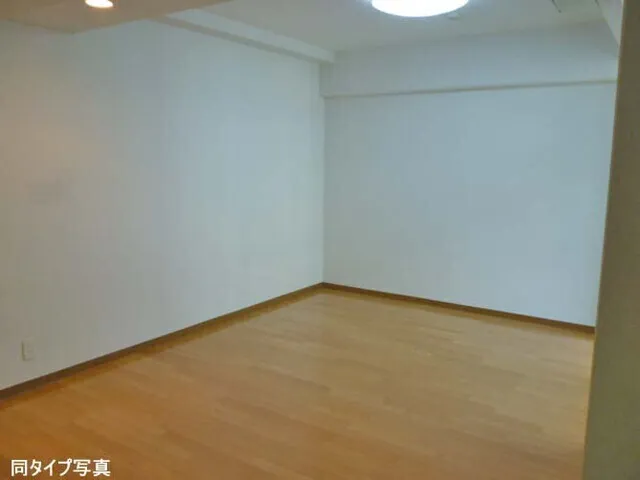 Comforia Ginza East - Interior - ["Flooring", "Floor", "Wood"]