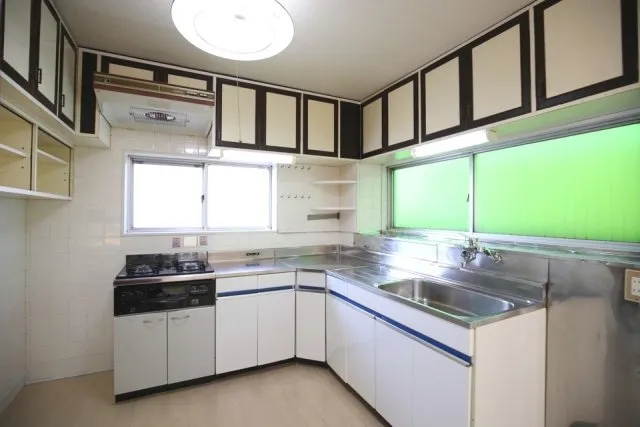 Ishikawa Building - Interior - ["Kitchen", "Countertop", "Interior design"]