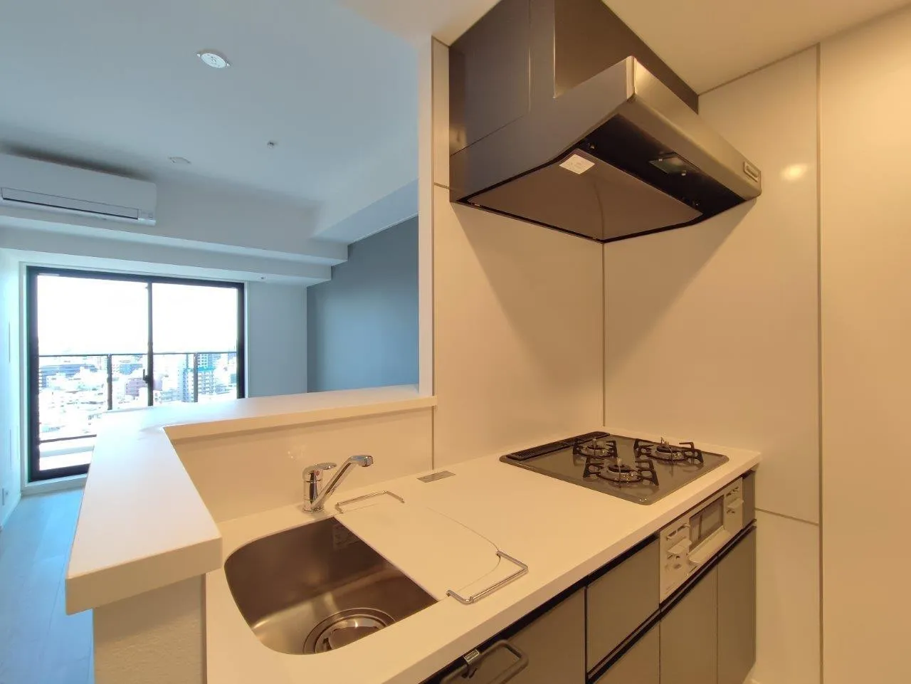 Cross Residence Takadanobaba - Interior - ["Cabinetry", "Property", "Building"]