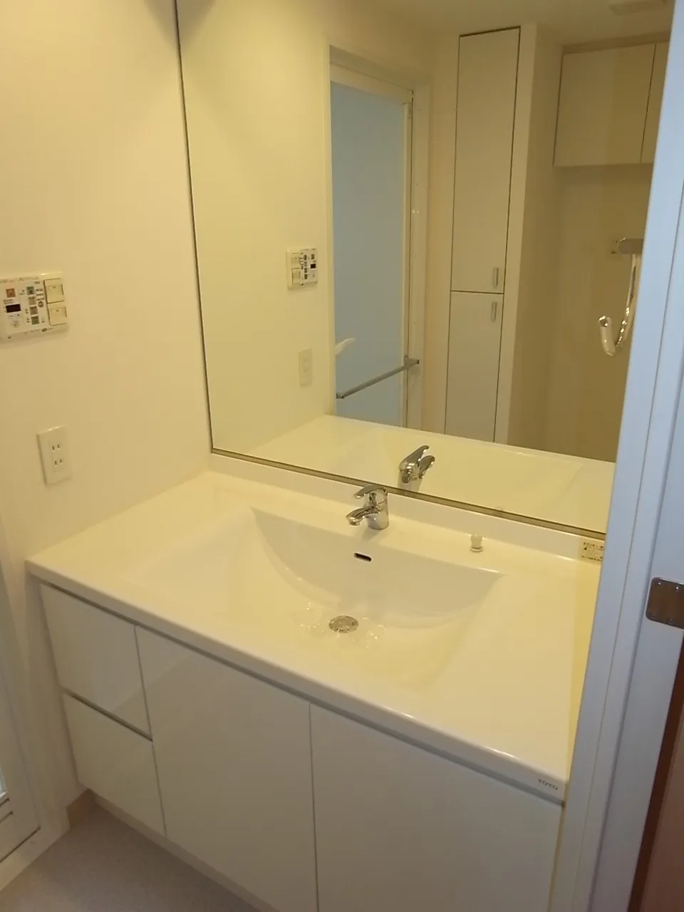 Doue Ginza East I - Interior - ["Flooring", "Floor", "Interior design"]