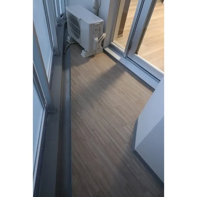 Comforia Monzennakacho South - Interior - ["Laminate flooring", "Floor", "Hardwood"]