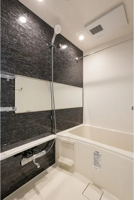 Comforia Liv Bunkyo Gokokuji - Interior - ["Flooring", "Floor", "Plumbing fixture"]