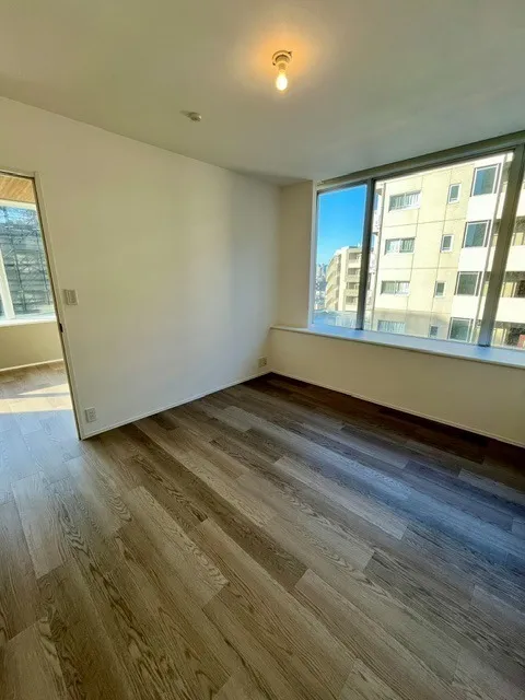 Residia Tower Kamiikebukuro (Tower Building) - Interior - ["Flooring", "Floor", "Wood"]