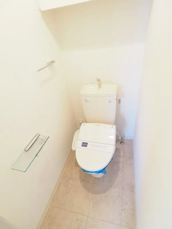 RESIDIA Negishi - Interior - ["Toilet seat", "Toilet", "Plumbing fixture"]