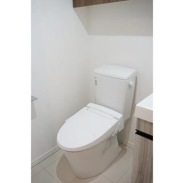 Shell Shinagawa Togoshi - Interior - ["Toilet seat", "Toilet", "Bathroom"]
