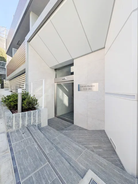 Grand Paseo Yoyogi Uehara II - Exterior - ["Composite material", "Apartment", "Ceiling"]