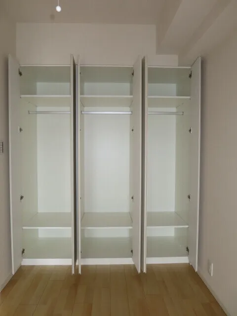 BLESS Kamiikebukuro - Interior - ["Wood", "Flooring", "Floor"]