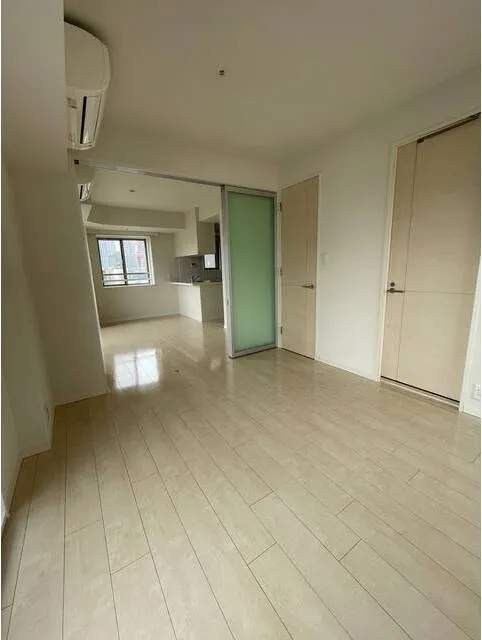 Rivere Tsukishima - Interior - ["Floor", "Flooring", "Wood flooring"]