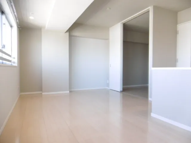 Leaf Comfort Akabane - Interior - ["Flooring", "Floor", "Wood"]