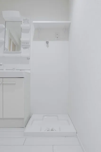 Aglaia Shinjuku Yokoteracho - Interior - ["Flooring", "White", "Floor"]