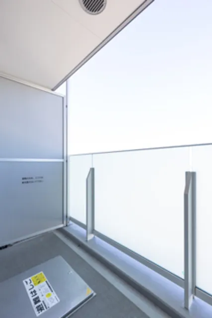 Merukumaru Keio Sasazuka Residence - Interior - ["Daytime", "Composite material", "Glass"]