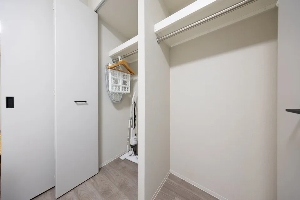 Hmlet Shibuya Hatsudai - Interior - ["Wall", "Flooring", "Wood"]