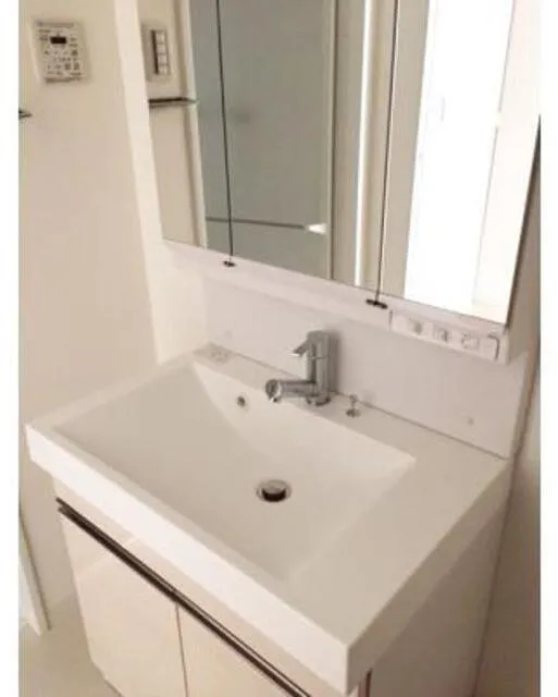 Oryzae Kayabacho - Interior - ["Bathroom Sink", "Sink", "Plumbing fixture"]