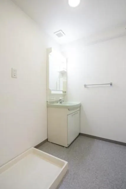 Core City Nakanosakaue - Interior - ["Property", "Building", "Sink"]