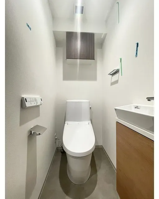 Comforia Liv Nagafukucho - Interior - ["Toilet seat", "Toilet", "Plumbing fixture"]